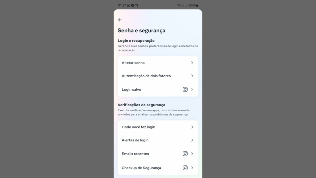 Configuração de segurança em perfil do Instagram em smartphone